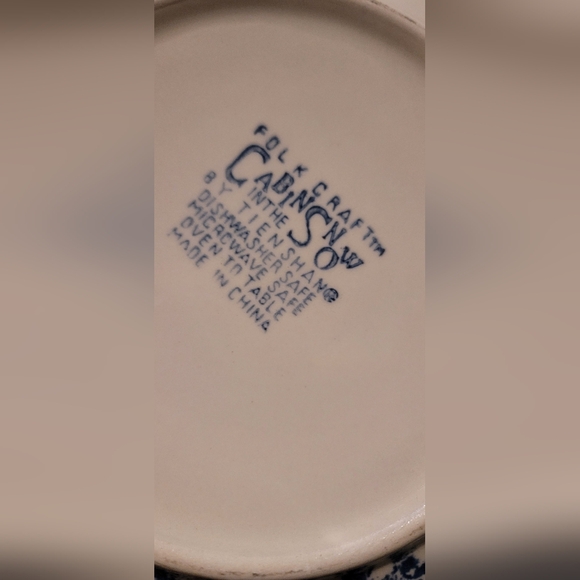 Folk Craft - Spongewear - Tien Shan - Cabin in the Snow - 12 " Covered Crock - Picture 9 of 10